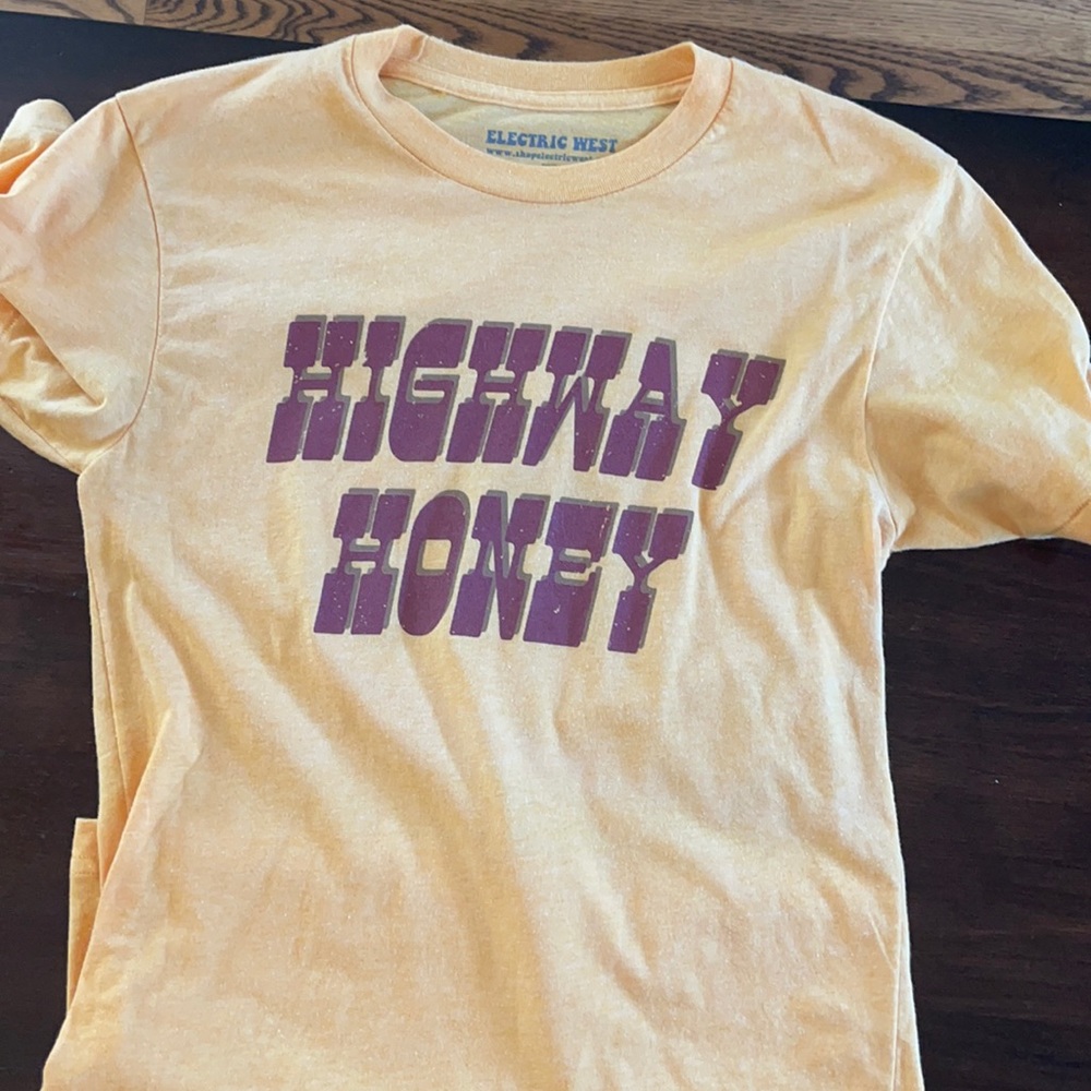 ELECTRIC WEST. - highway honey tee - xs